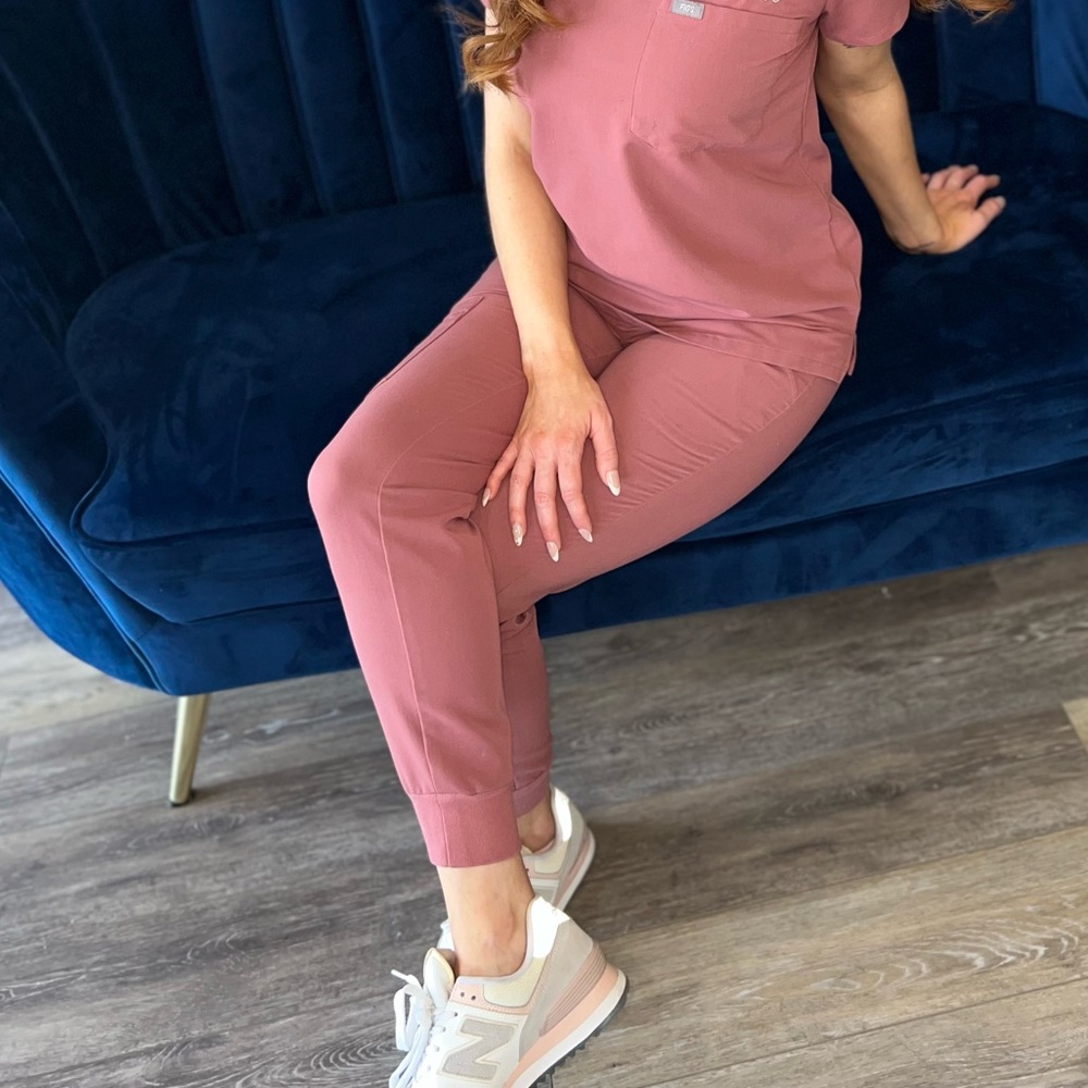 XXSP   FIGS Mauve joggers